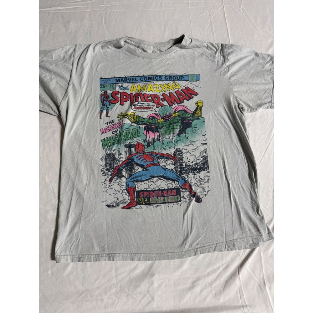 Marvel Spider-Man vs Mysterio Comic Cover Graphic T-Shirt Grey XL Amazing 141 - Picture 1 of 12